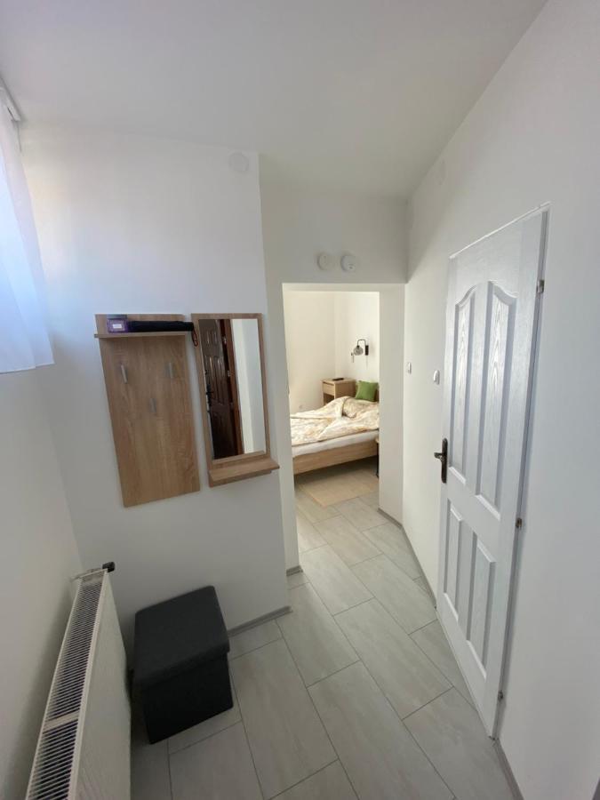 Rad-Var Apartmanhaz Έγκερ Εξωτερικό φωτογραφία